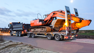 How Does a Trailer Turntable Work?