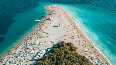 Lakefront Leisure: Peaceful Waterfront Escapes